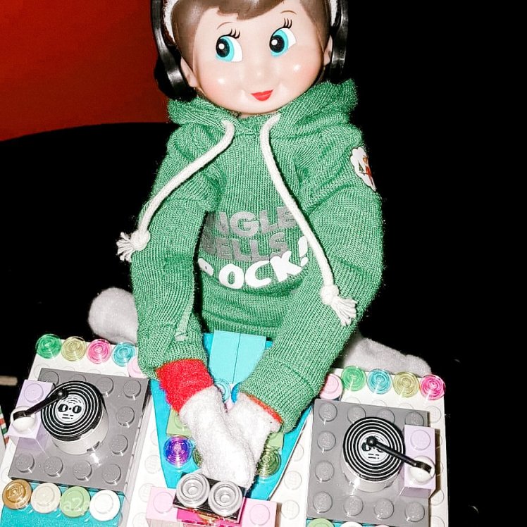 Snowflake the Elf on the Shelf DJ: tania2atee