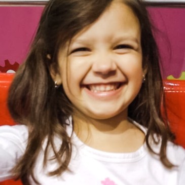 tania2atee-blog-girl-smiling